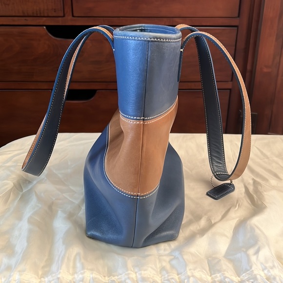 Coach Rugby Tote - Picture 2 of 5